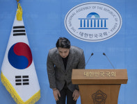 [人사이더] 멈춰달라는 한준호 “숙의 없는 통합은 또 다른 분열”