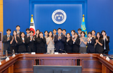 청와대 청년 펠로우십 20명 첫 출근…강훈식 “정책 센서·스피커 돼달라”