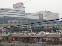 [용산발품뉴스] 졸업·입학시즌 용산의 모습