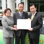 중공교, IT복지협회에 컴퓨터 등 기증