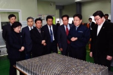 윤상직 장관, 중소 뿌리기업 제이앤엘테크 방문