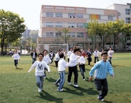 초등학교에서 만행 저지른 40대 남성, 테이저건에 의해 검거