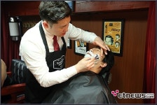 도루코리빙, 찾아가는 ‘바버샵 버스’ 첫 주인공 탄생