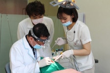 수치과병원, 환한 미소를 망치는 원인이 되는 음식들을 알아보자