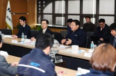 주형환 산업부 장관, 임명 받자마자 수출기업 흥아기연 방문