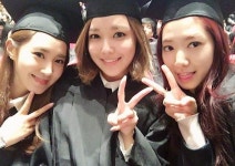 박신혜 유리 수영, 다정한 선후배 졸업 인증 “셋 다 눈썹 실종”