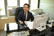 변호사강필중법률사무소 | [인터뷰] 김필중 변호사, "복잡한 부동산 분쟁, 인공지능 변호사가 유리할까요?"