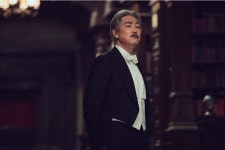 아가씨 조진웅, 백발의 노신사로 파격변신...무슨 역할맡았나?