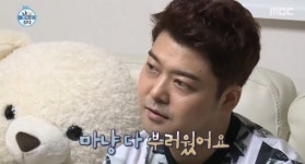 ‘나혼자산다’ 전현무, 청첩장 정리하며 푸념 “마냥 부러워”