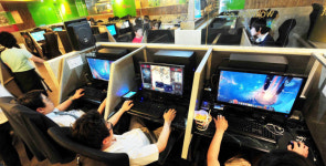 무려 영화 5300편…불법 다운로드 PC방 첫 적발