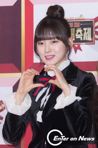 [ON포토] 오마이걸 아린, '깜직한 사과머리'