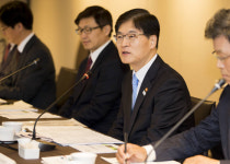 조경규 환경 장관 “환경기업 건의 원샷·원킬 신속 해결”