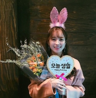 한효주, 생일파티 후 팬들에 감사인사 