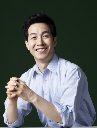 윤건영 국정상황실장 내정, 임종석-조국-윤건영 삼각체제 가동?