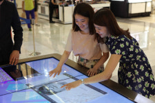 롯데百, 카트없이 쇼핑하세요…노원점 스마트 쇼퍼 서비스 확대