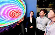 LED & OLED 엑스포 2018, 루멘스 70인치 마이크로 LED 디스플레이