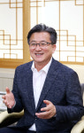 [人사이트]정용래 대전 유성구청장 “대덕특구 과학기술 활용도 강화”