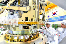 우리 기술로 개발·제작되는 차세대중형위성 1호