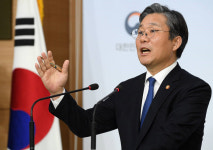글로벌 파트너링 활성화·해외 전시회 효율화 등 수출 턴어라운드 총력