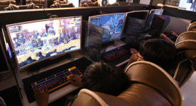 게임 유통·e스포츠 新무대…다시 붐비는 PC방