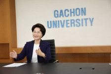 [데스크가 만났습니다]이길여 가천대 총장 AI·바이오헬스 등 4차 산업 중심대학으로 키울 것