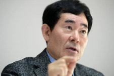 (유)문일오엠 | [人사이트] 문전일 로봇산업진흥원장 “中企에 산업용 로봇 집중 보급…렌털사업도 육성”
