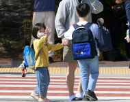 교육부, 학교 통한 2차 감염 없었다…3일 178만명 3차 등교 예정대로