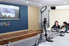 서울창업허브-맥스미디어, 로드쇼 투자백인전 진행…국내기업-현지투자사 간 온라인 IR