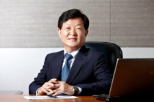 [반디기술학회 김중조상] 엄평용 유진테크 회장 세계적인 장비 회사 키울 것