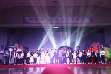 21학년도 제 1회 안산국제비즈니스고등학교 미용과 졸업작품전 성황리 개최