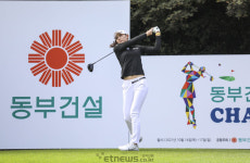 [포토]김민선5, 힘찬 스윙으로 출발해요