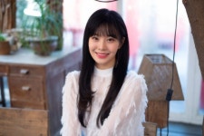 플로리아 예슬, 첫 솔로싱글 한걸음 22일 발표…이른 봄 아련향기 집중