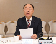 홍남기 유류세 인하 7월말로 연장…인하폭 확대 검토