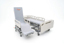 옵토닉스, 분리이동형 진동침대·보행분석시스템 개발...시니어 헬스케어 진출