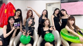 프로미스나인, ‘Stay This Way’로 ‘더쇼’ 1위…컴백 첫 음방정상