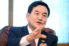 [데스크가 만났습니다] 한영수 한영넉스 회장 50년 강소기업, 품질과 현장경영이 비결