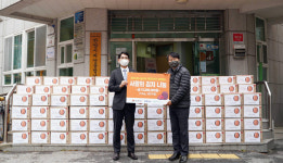 대한전선, 안양시비산종합사회복지관에 사랑의 김장 나눔과 성금 1500만원 전달