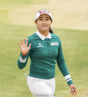 [포토]파로 홀아웃 하는 김민주