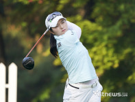 [포토] 김서윤2, 첫 티샷은 안전하게