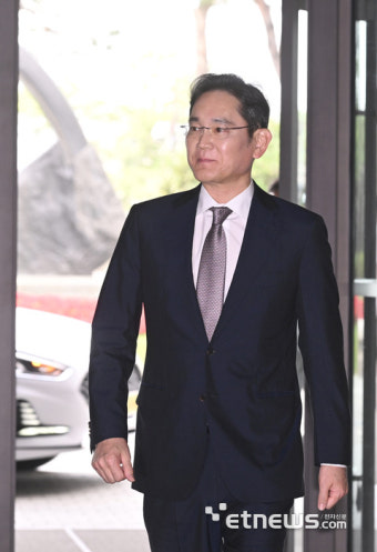 삼성호암상 시상식 입장하는 이재용 회장