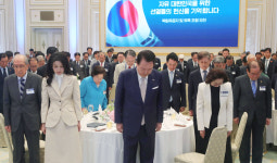 尹, “독립운동, 왕정·공산전체국가 되려던 것 아냐”