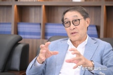 [데스크가 만났습니다]이현순 두산 고문, 장기 투자로 핵심기술 확보 전력투구할 때…산학협력이 원동력 될 것
