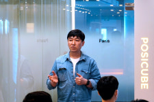 피카컴즈 | [신SW상품대상 추천작]포지큐브 'robi V'