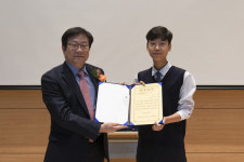 에이치시티, 마장중학교에 장학금 전달
