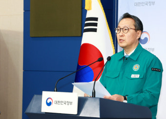 정부, 의사 집단행동에 '비대면 진료' 'PA 간호사' 카드 응수…의사단체 “증원 철회”