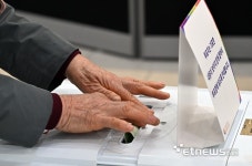 22대 총선 투표율 오후 3시 현재 59.3%…지난 총선보다 2.8%p↑