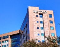 [에듀플러스]선배에게 듣는 진학상담〈37〉동국대 의생명공학과 “생명체 여러 현상 연구하는 융합 화학 개념…의학과와 비슷하지만... 