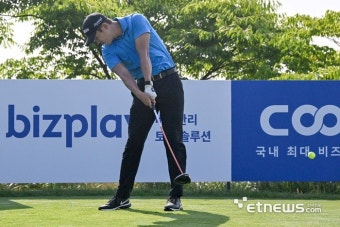 [비즈플레이·원더클럽 오픈] 티샷하는 김진겸