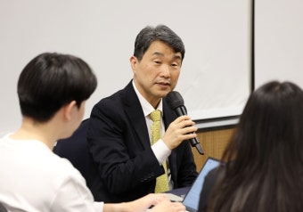 이주호 “AI디지털교과서·유보통합, 교육 불균형 해소”