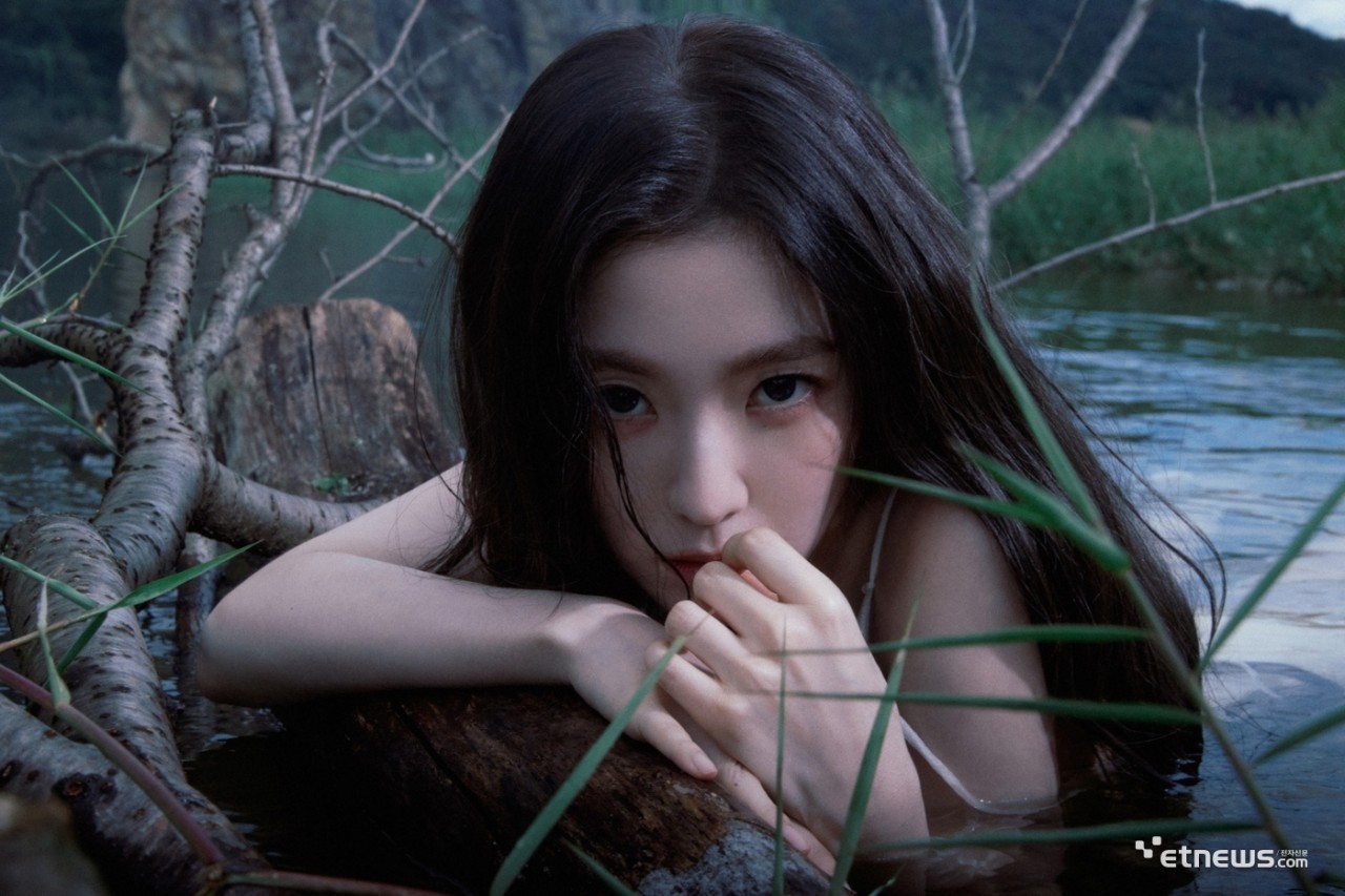 아이린, 첫 솔로 앨범 라이크 어 플라워로 새로운 매력 발산!